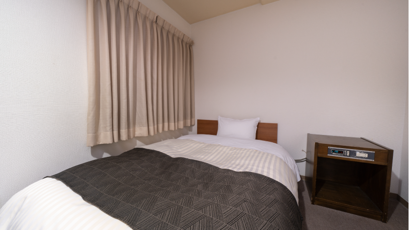 Standard Semi-double 4